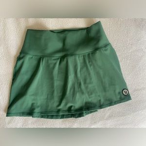 Vuori volley tennis skirt medium like new cactus